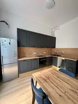 1-к кв. Тюменская область, Тюмень ул. Сергея Свиридова, 9 (45.0 м)