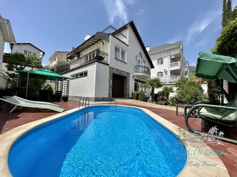 Дом в Крым, Ялта городской округ, Отрадное пгт ул. Лазурная (250 м)