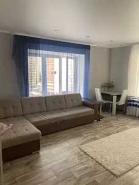 2-к кв. Тюменская область, Тюмень ул. Дружбы, 73к3 (66.0 м)