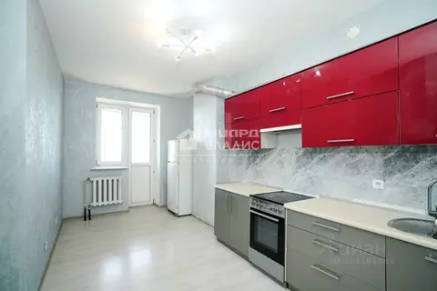 3-к кв. Омская область, Омск ул. 9-я Линия, 193 (72.5 м)