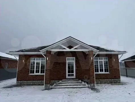 Коттедж в Белгородская область, Старый Оскол ул. Аквамариновая, 58 ...