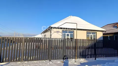 Дом в Оренбургская область, Бузулукский район, Пригородный сельсовет ...