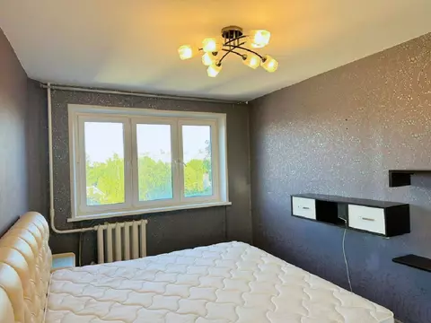 Продается 4-комнатная квартира