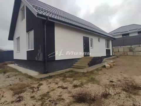 Дом в Крым, Симферопольский район, Добровское с/пос, с. Перевальное ...