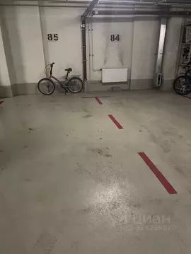 Гараж в Санкт-Петербург Морской просп., 33 (18 м)