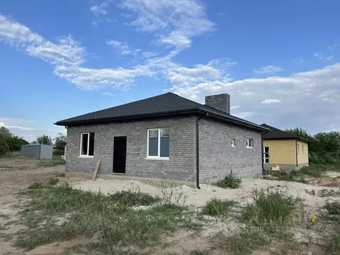 Дом в Волгоградская область, Волгоград Штурманская ул. (100 м)