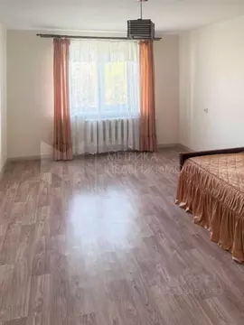 2-к кв. Тюменская область, Тюмень 6-й мкр, ул. Валерии Гнаровской, 5 ...
