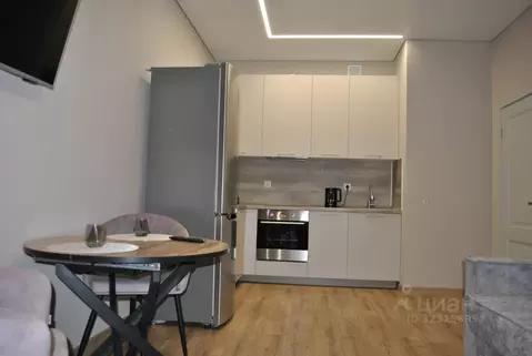 1-к кв. Тюменская область, Тюмень ул. Евгения Войнова, 7 (52.0 м)