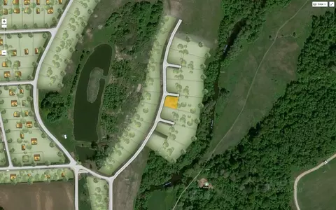 Участок в Калужская область, Боровский муниципальный округ, Совьяки ...