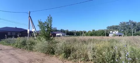 Участок в Оренбургская область, Оренбургский район, с. Нежинка ул. ...