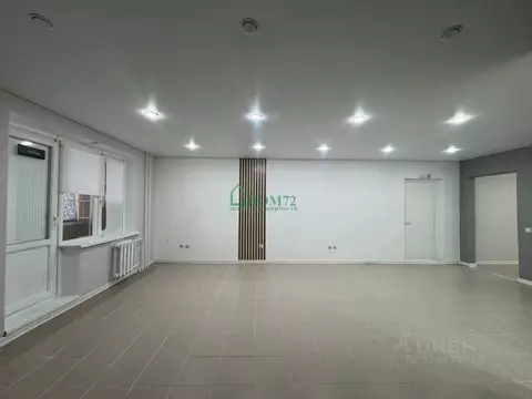 Помещение свободного назначения в Тюменская область, Тобольск 7-й мкр, ...