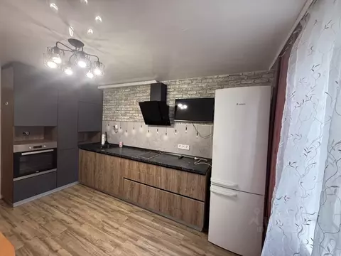 3-к кв. Тюменская область, Тюмень ул. Клары Цеткин, 29к3 (99.0 м)