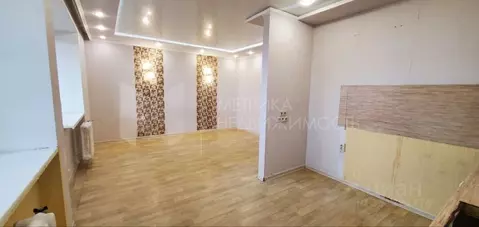 2-к кв. Тюменская область, Тюмень ул. Станислава Карнацевича, 14к1 ...