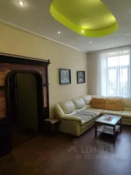 2-к кв. Псковская область, Псков Октябрьский просп., 18 (69.0 м)