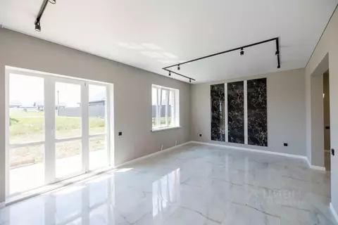 Дом в Оренбургская область, Оренбургский район, с. Благословенка пер. ...