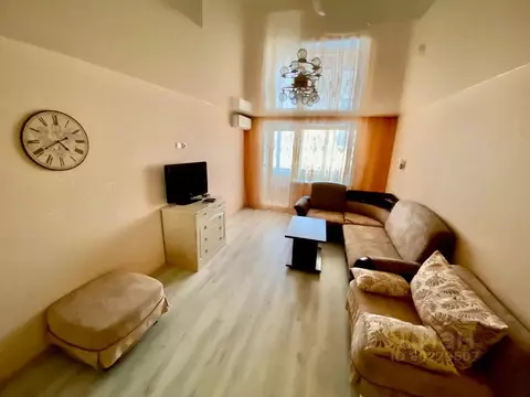 2-к кв. Хабаровский край, Комсомольск-на-Амуре просп. Первостроителей, ...