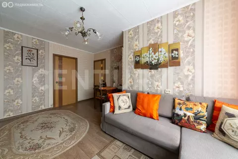 4-комнатная квартира: Санкт-Петербург, улица Белы Куна, 7к5 (48.8 м)