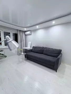 2-к кв. Тюменская область, Тюмень ул. Западносибирская, 22 (50.6 м)