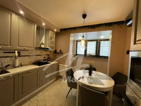 Продается 2-комнатная квартира