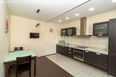 3-комнатная квартира: Тюмень, Сургутская улица, 11к3 (75.6 м)