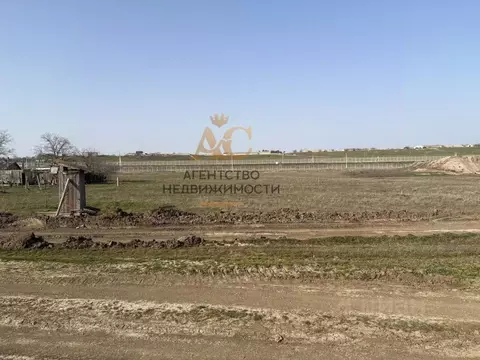 Участок в Крым, Кировский район, с. Владиславовка ул. Лермонтова, 1В ...
