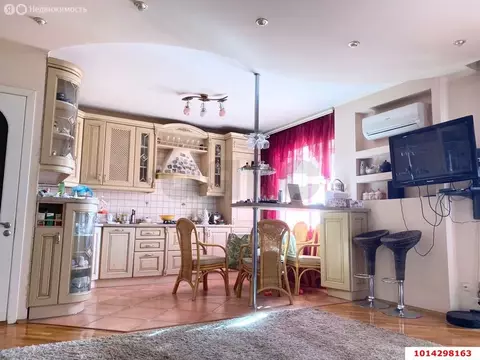 2-комнатная квартира: Краснодар, Ипподромная улица, 53 (82 м)