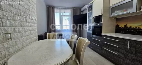 2-комнатная квартира: Екатеринбург, улица Евгения Савкова, 8 (55 м)