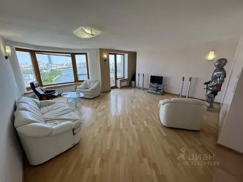 2-к кв. Свердловская область, Екатеринбург пер. Красный, 8Б (86.0 м)