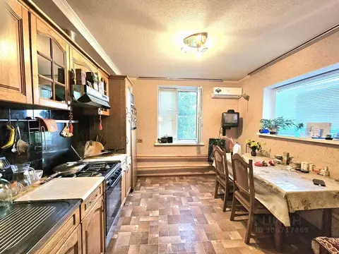 Дом в Волгоградская область, Волгоград пос. Сакко и Ванцетти, ул. ...