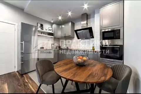 Продается 2-комнатная квартира