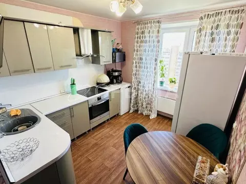 3-к кв. Тюменская область, Тюмень ул. Ю.-Р.Г. Эрвье, 14к1 (74.3 м)