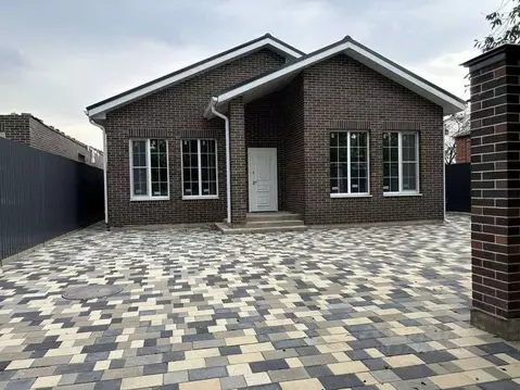 Дом в Адыгея, Тахтамукайский район, Яблоновский пгт Колхозная ул., 30 ...