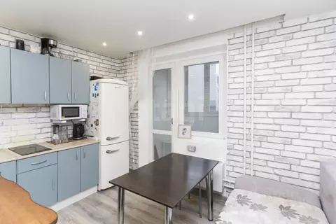 1-к кв. Тюменская область, Тюмень ул. Валентины Трофимовой, 3 (37.3 м)