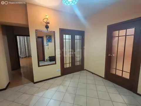 3-комнатная квартира: Энгельс, набережная имени Генерал-лейтенанта ...