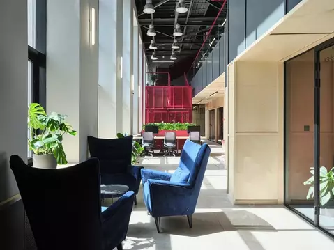 Офис в Санкт-Петербург Малоохтинский просп., 68 (1500 м)