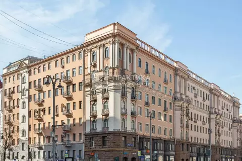 Продается 4-комнатная квартира