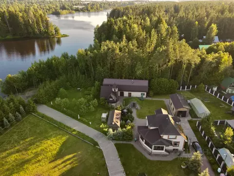 Коттедж в Ленинградская область, Выборгский район, Рощино пгт  (187 м)