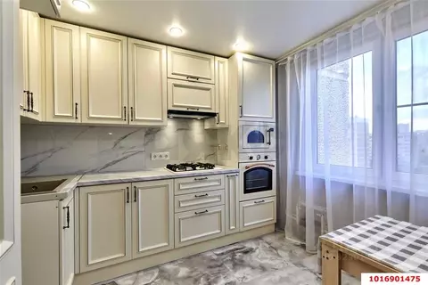 3-к кв. Краснодарский край, Краснодар Юбилейный мкр, просп. Чекистов ...