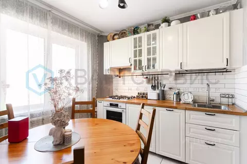 3-к кв. Омская область, Омск ул. Звездова, 101 (62.4 м)