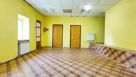 Торговая площадь в Саратовская область, Вольск ул. Льва Толстого, 110 ...