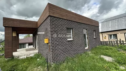 Дом в Нижегородская область, Нижний Новгород ул. Кима (100 м)