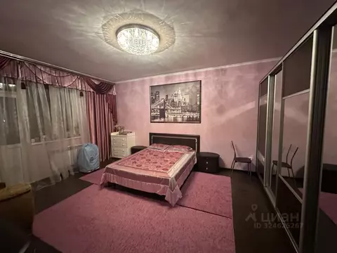 2-к кв. Курская область, Курск просп. Вячеслава Клыкова, 16 (73.0 м)