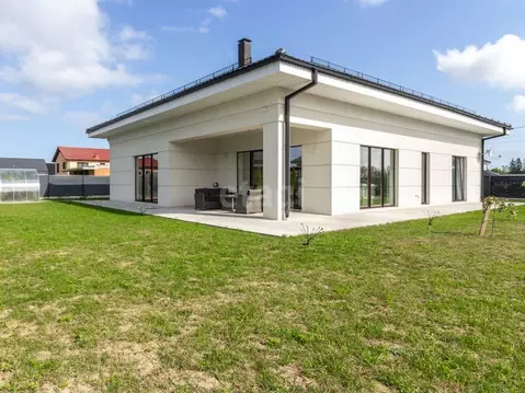 Дом в Калининградская область, Светлогорск ул. Молодежная (208 м)