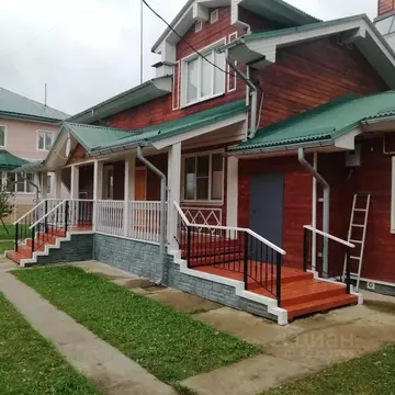 Коттедж в Вологодская область, Вологда наб. 6-й Армии, 11А (198 м)