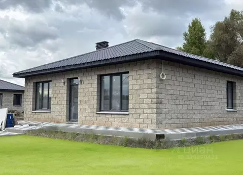 Дом в Самарская область, Красный Яр с/пос, с. Нижняя Солонцовка ул. ...