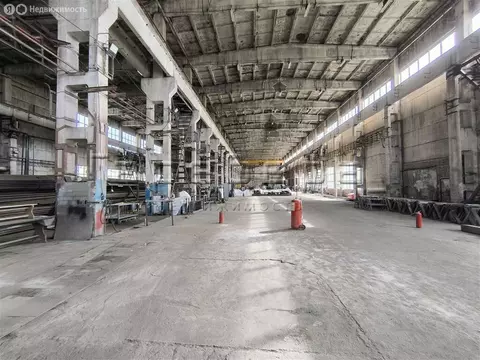 Склад (5687 м)