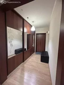 2-комнатная квартира: Тюмень, улица Николая Зелинского, 19 (61.4 м)