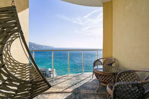 2-к кв. Крым, Ялта Приморский парк имени Гагарина кв-л, 10 (77.0 м)