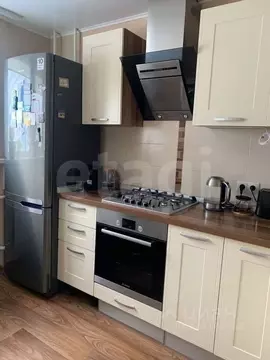 3-к кв. Ямало-Ненецкий АО, Новый Уренгой Ленинградский просп., 16 ...