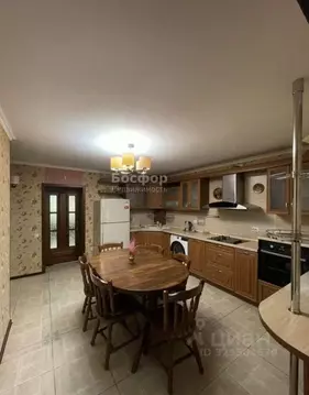 3-к кв. Крым, Феодосия ул. Володарского, 15А (80.0 м)